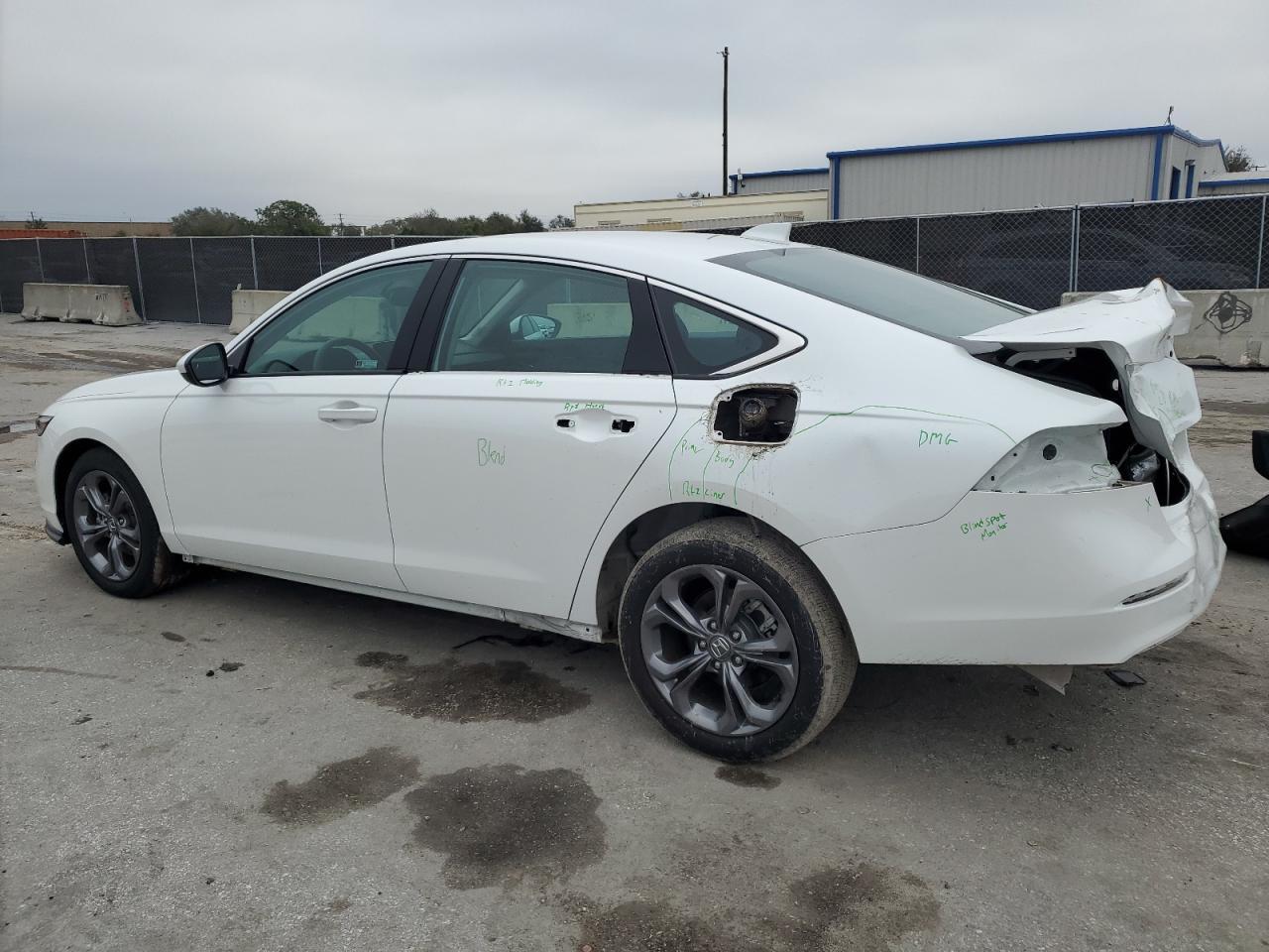 2024 HONDA ACCORD EX - Фото 2