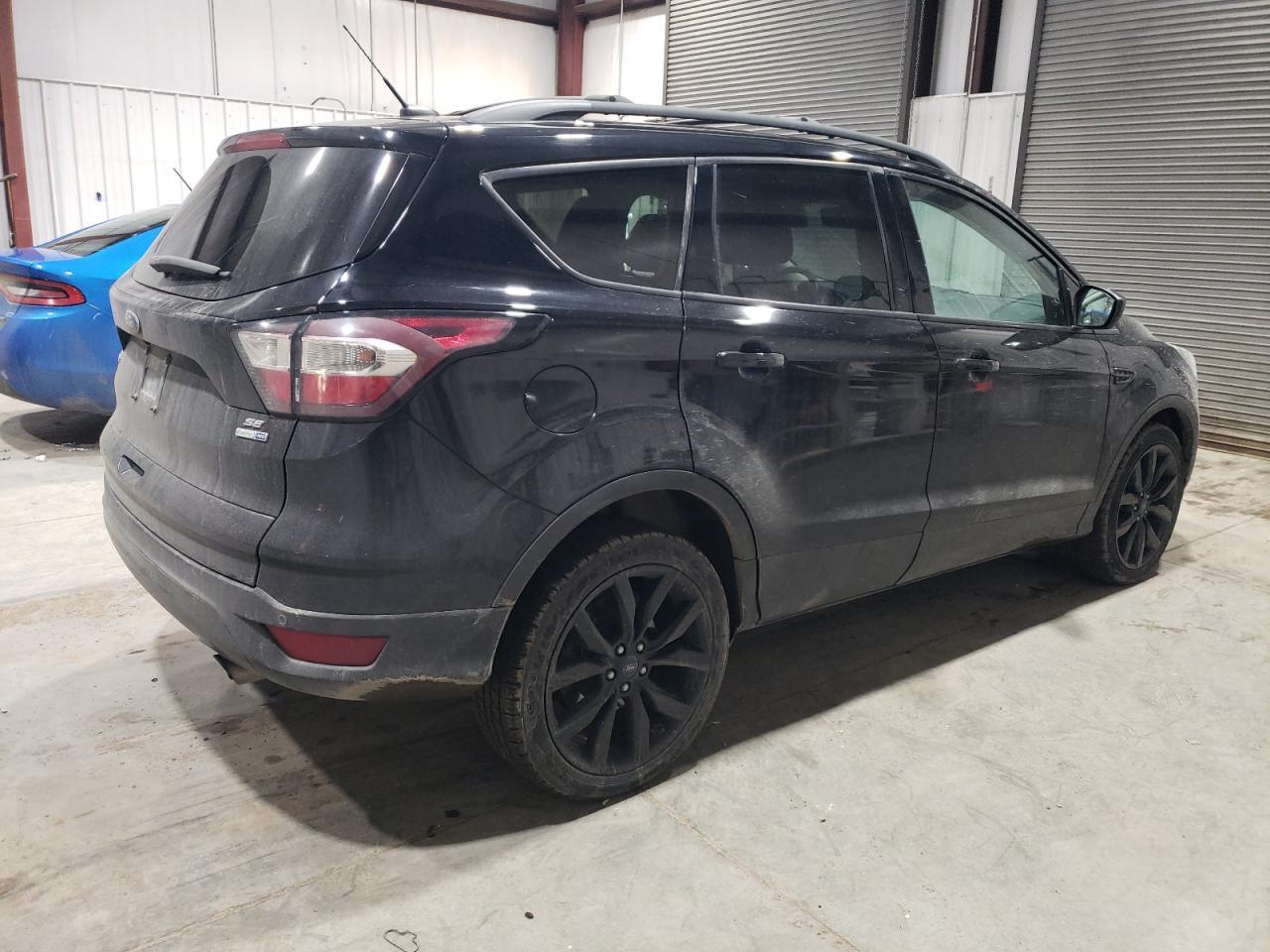 2017 FORD ESCAPE SE - Image 3