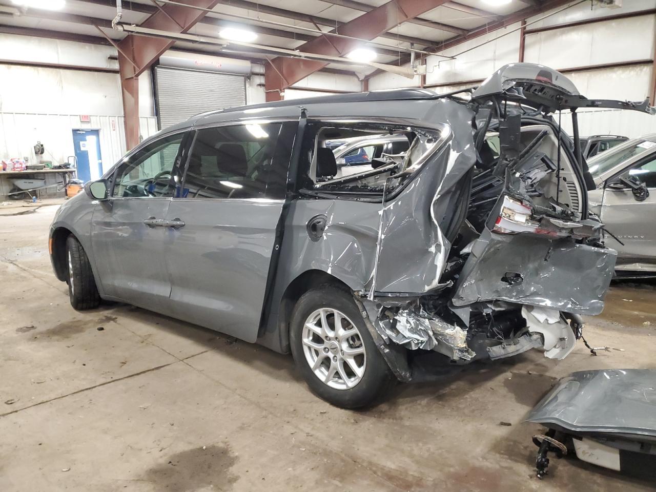 2022 CHRYSLER PACIFICA T - Image 2