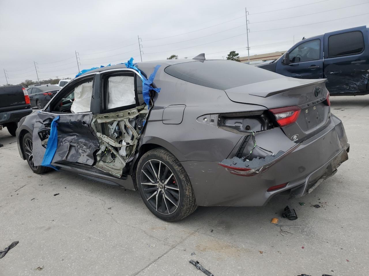 2021 TOYOTA CAMRY SE - Image 2