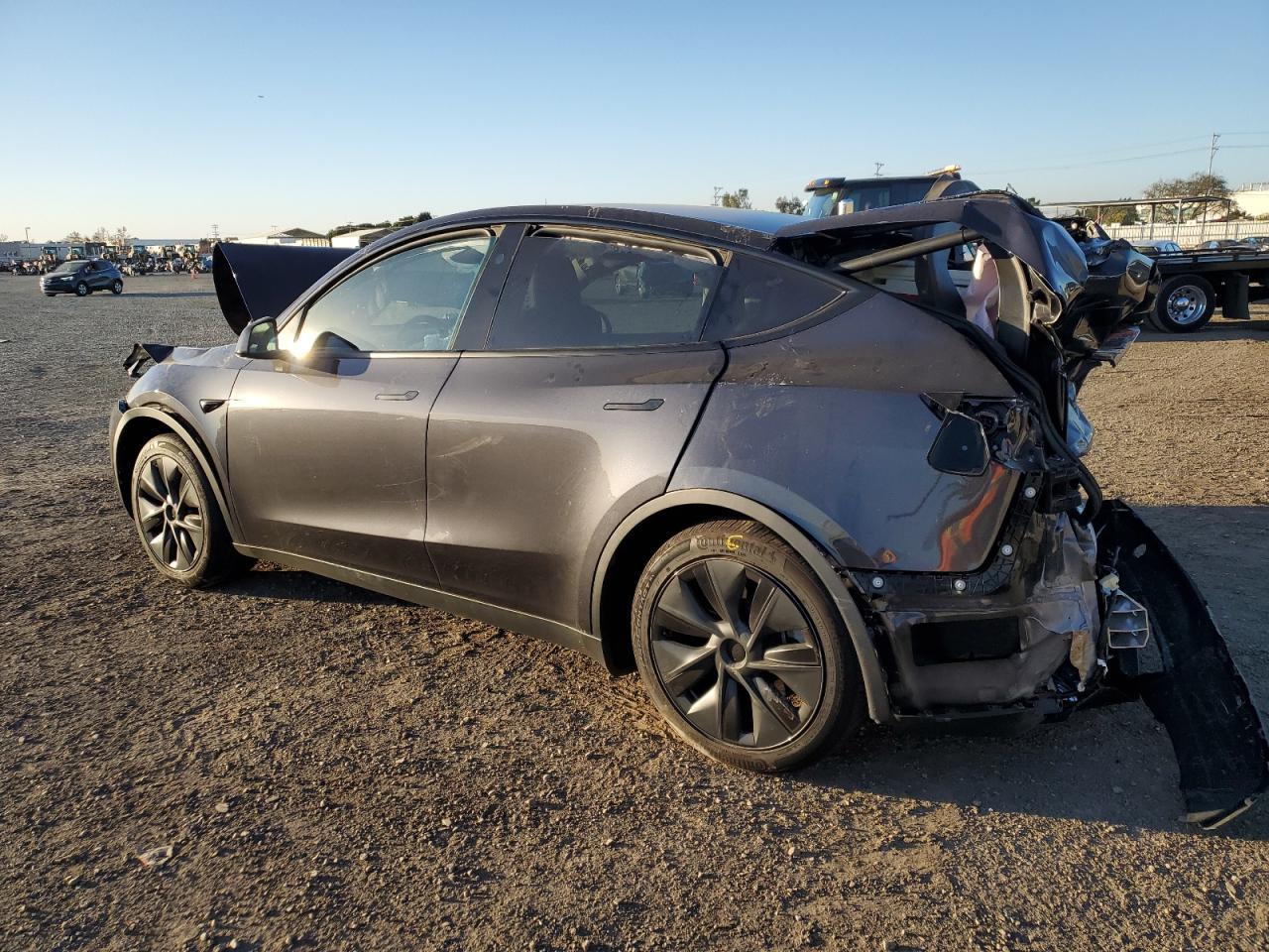 2024 TESLA MODEL Y - Image 2