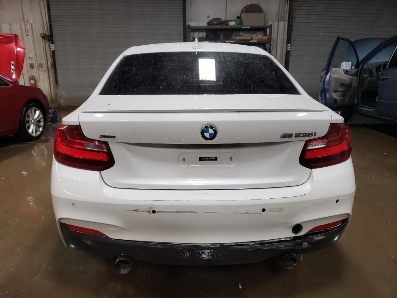 2016 BMW M235XI - Фото 6