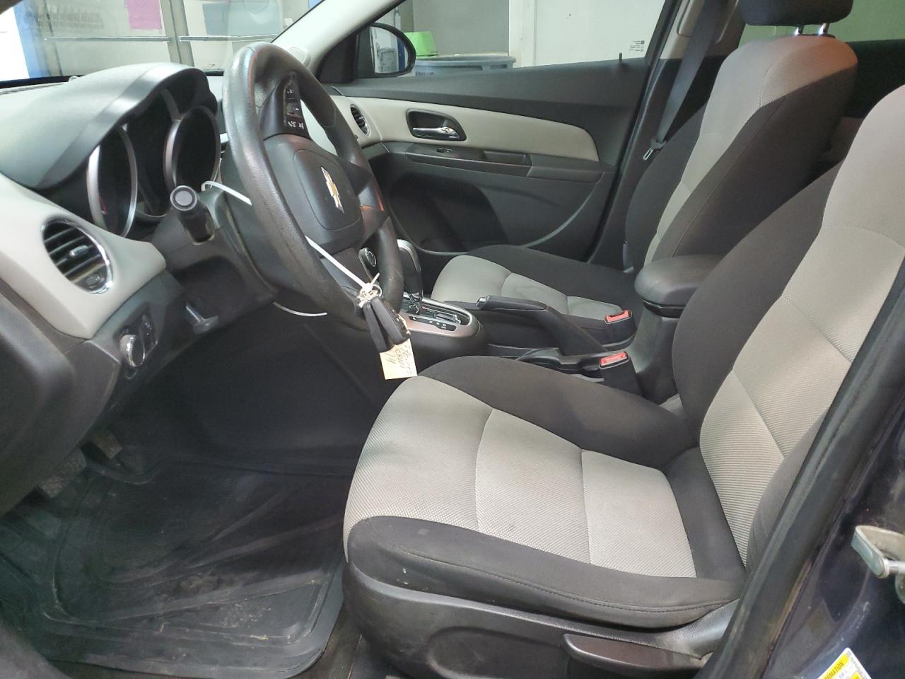 2014 CHEVROLET CRUZE LS - Image 7