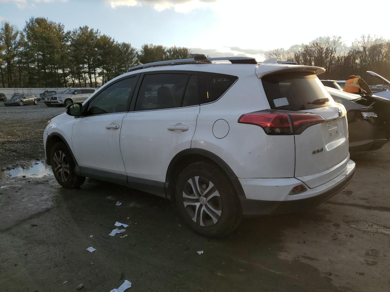2017 TOYOTA RAV4 LE - Image 2