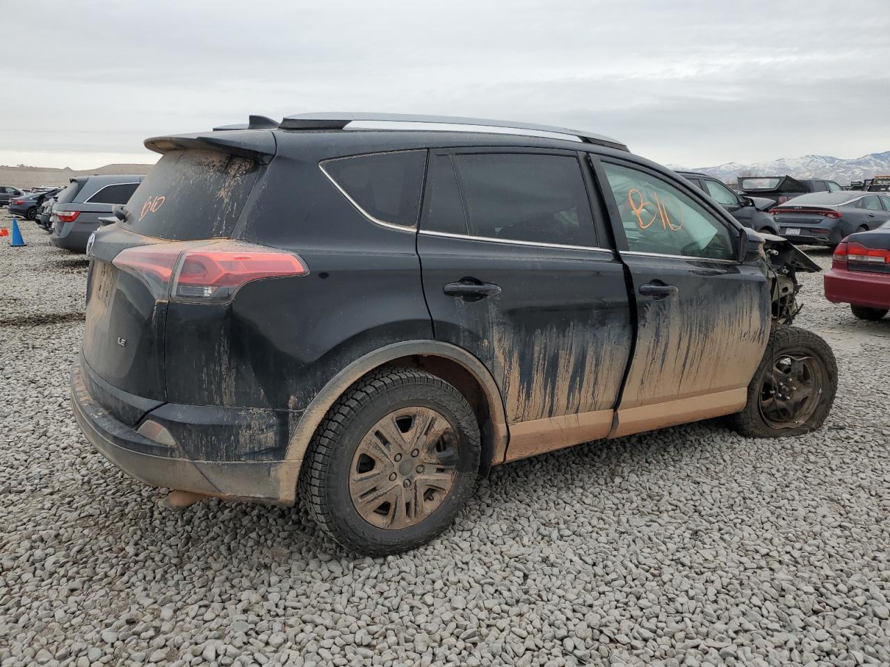 2018 TOYOTA RAV4 LE - Фото 3