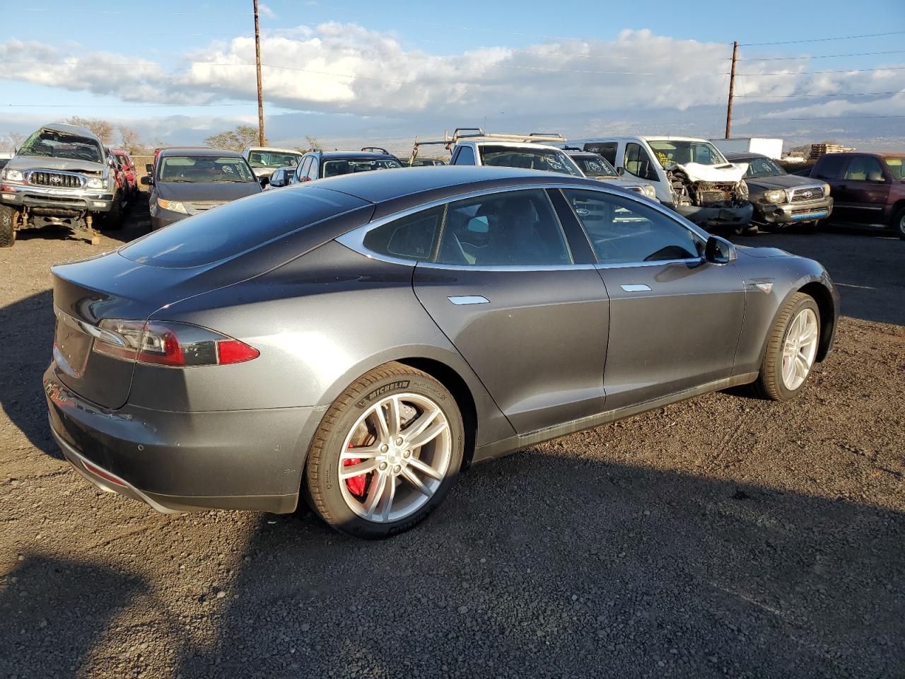2015 TESLA MODEL S P8 - Image 3