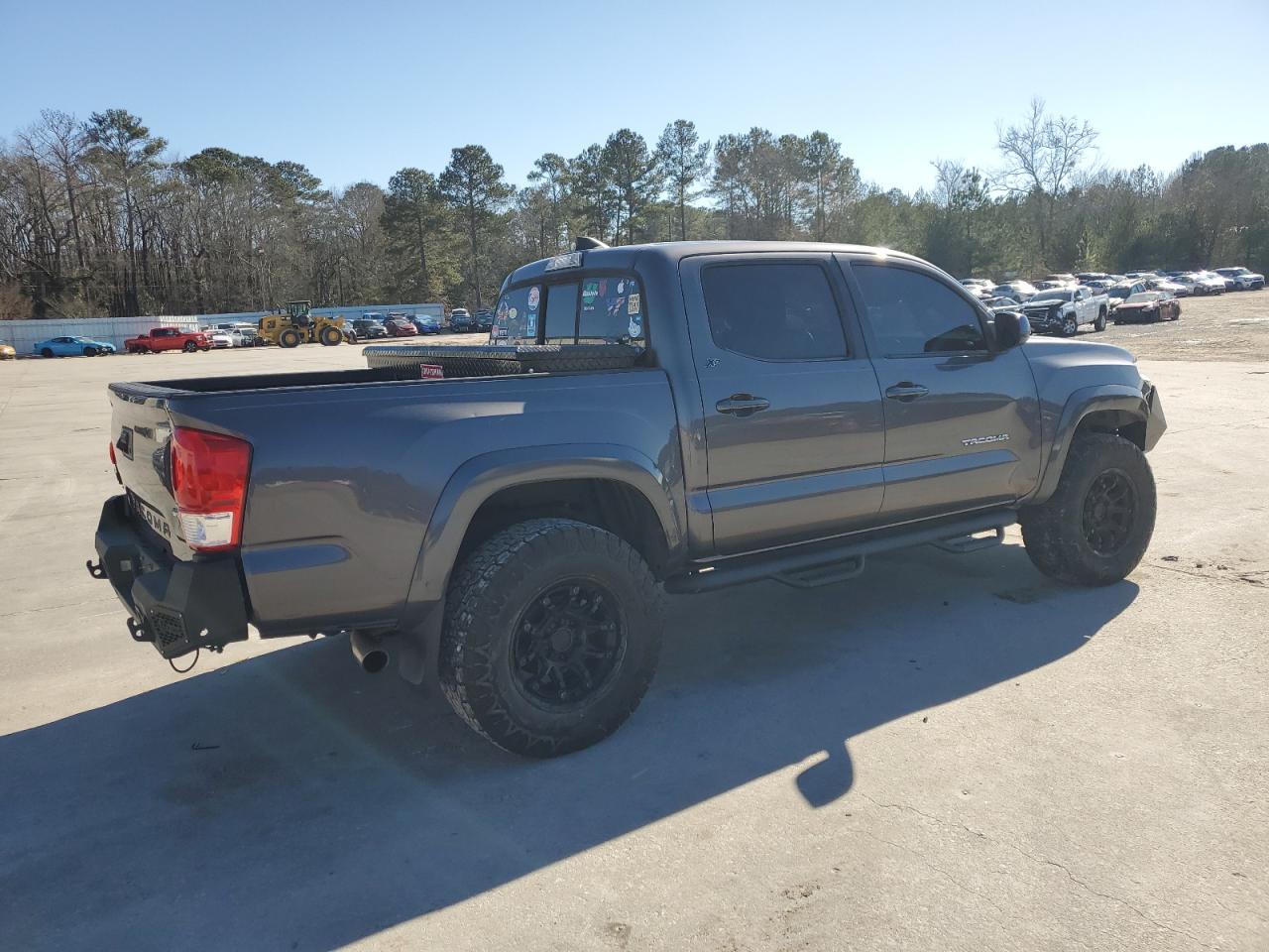 2017 TOYOTA TACOMA DOU - Фото 3
