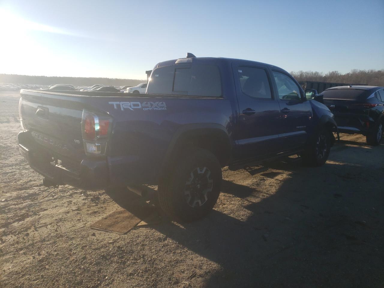 2023 TOYOTA TACOMA DOU - Фото 3