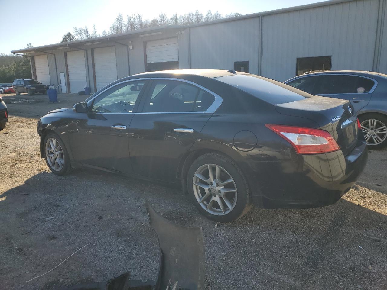 2011 NISSAN MAXIMA S - Image 2