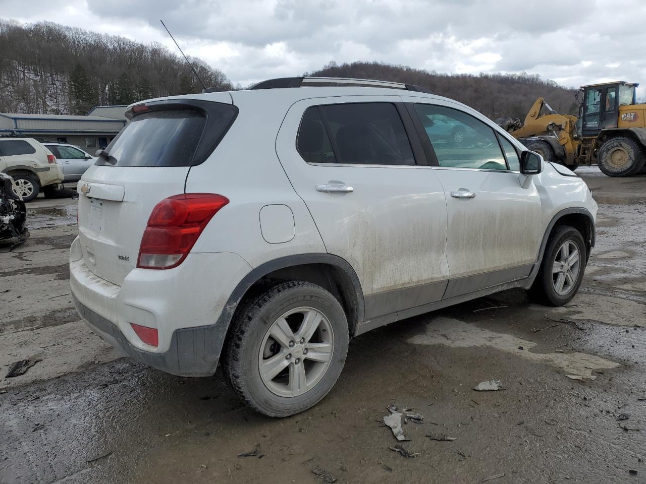 2018 CHEVROLET TRAX 1LT - Фото 3