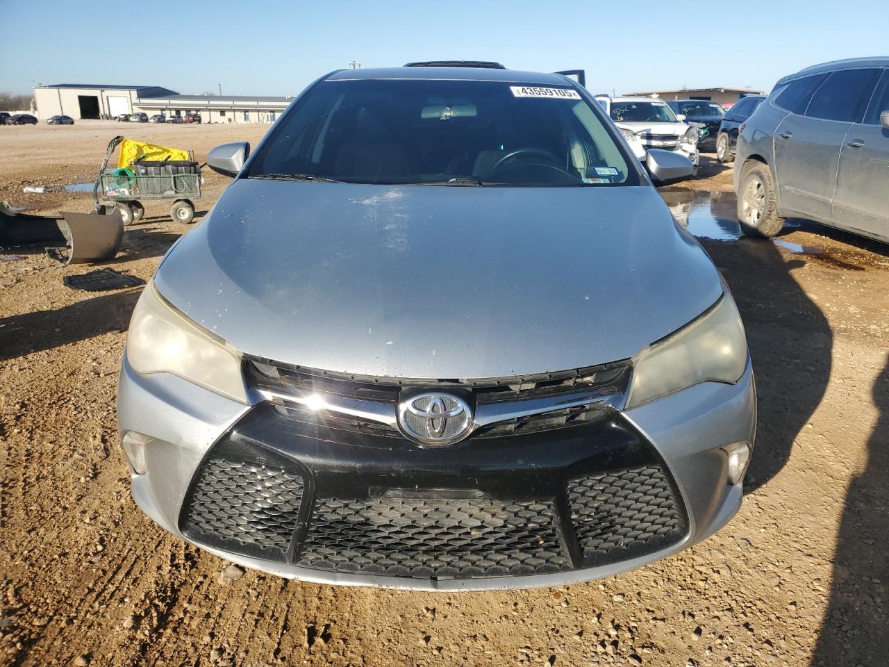 2015 TOYOTA CAMRY LE - Фото 5