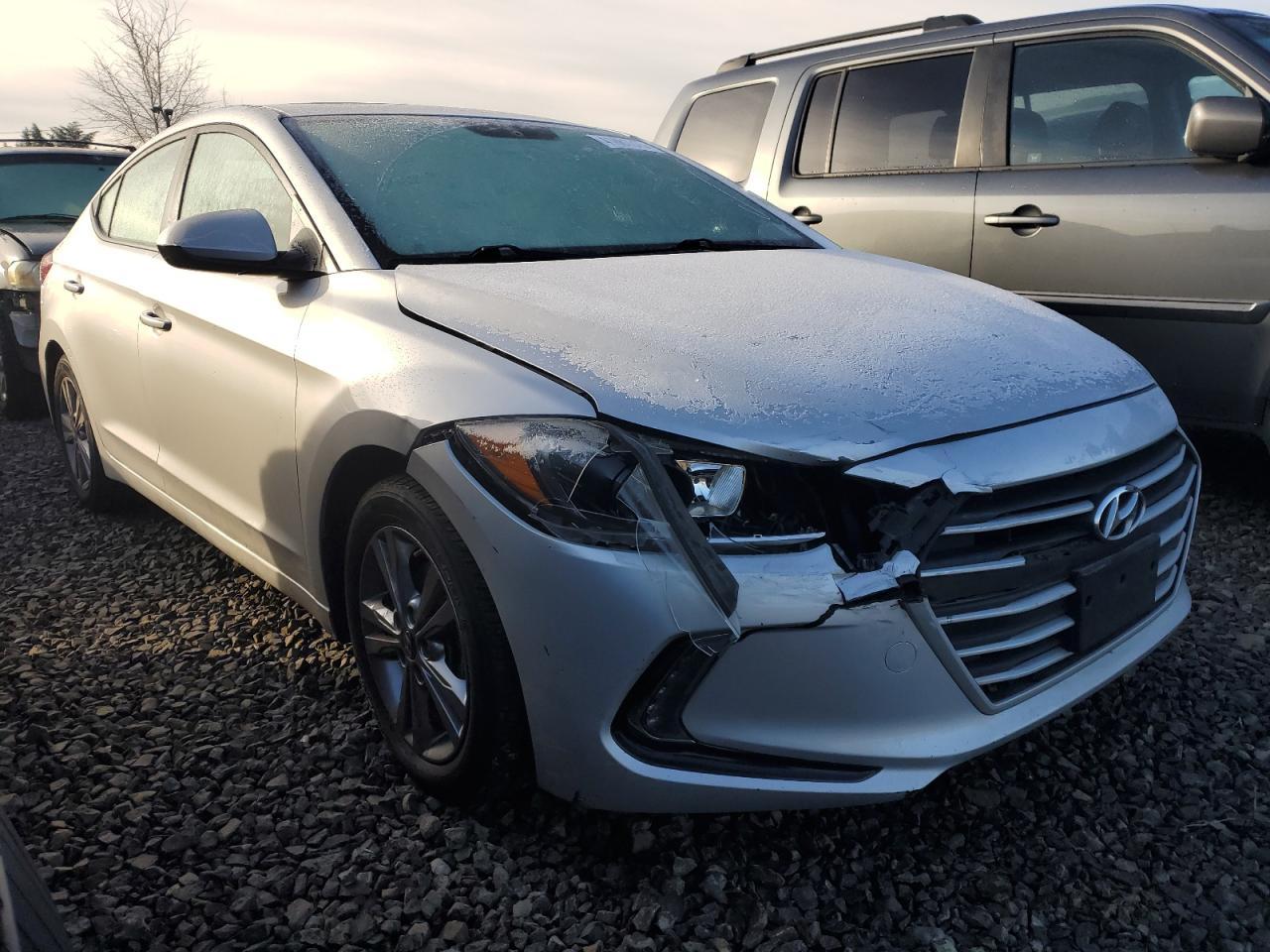 2018 HYUNDAI ELANTRA SE - Image 4