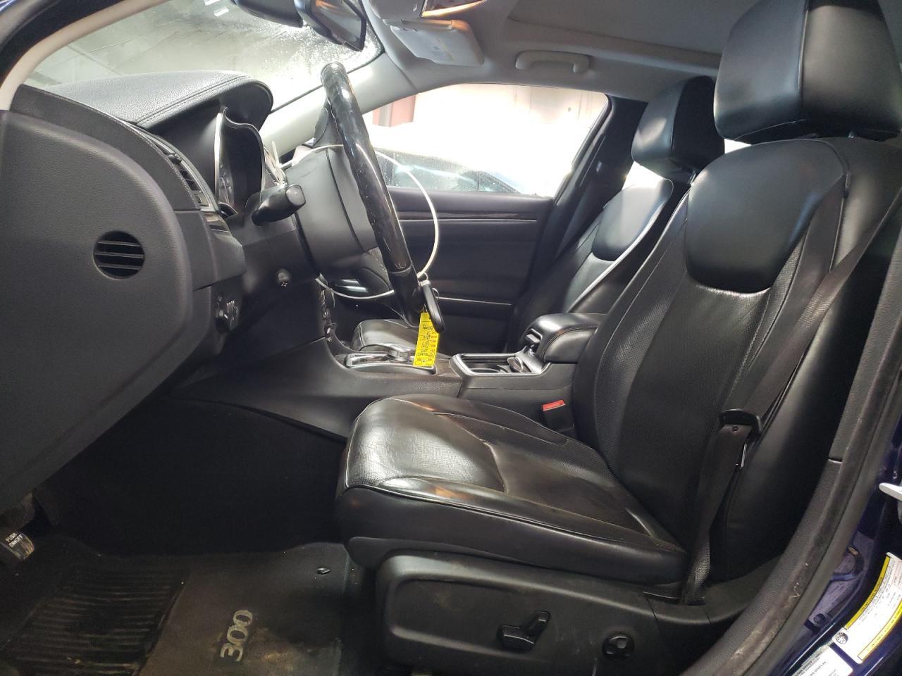 2015 CHRYSLER 300C - Image 7