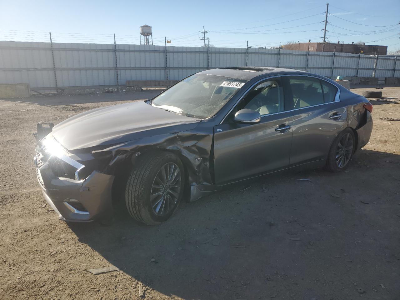 2018 INFINITI Q50 LUXE