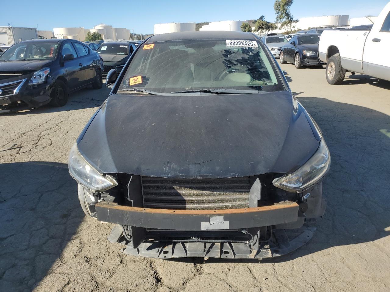 2018 HYUNDAI ELANTRA SE - Image 5