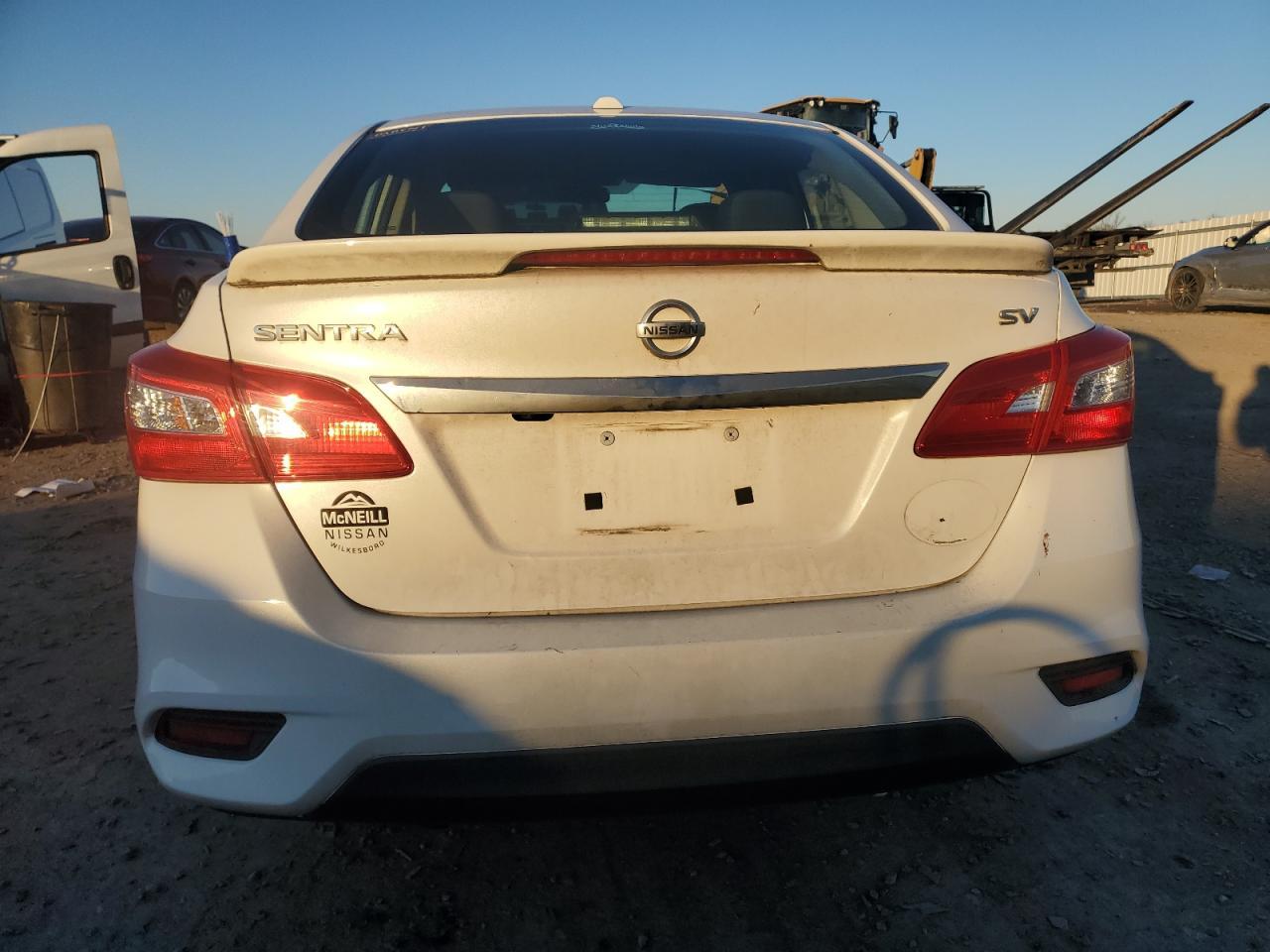 2017 NISSAN SENTRA S - Фото 6