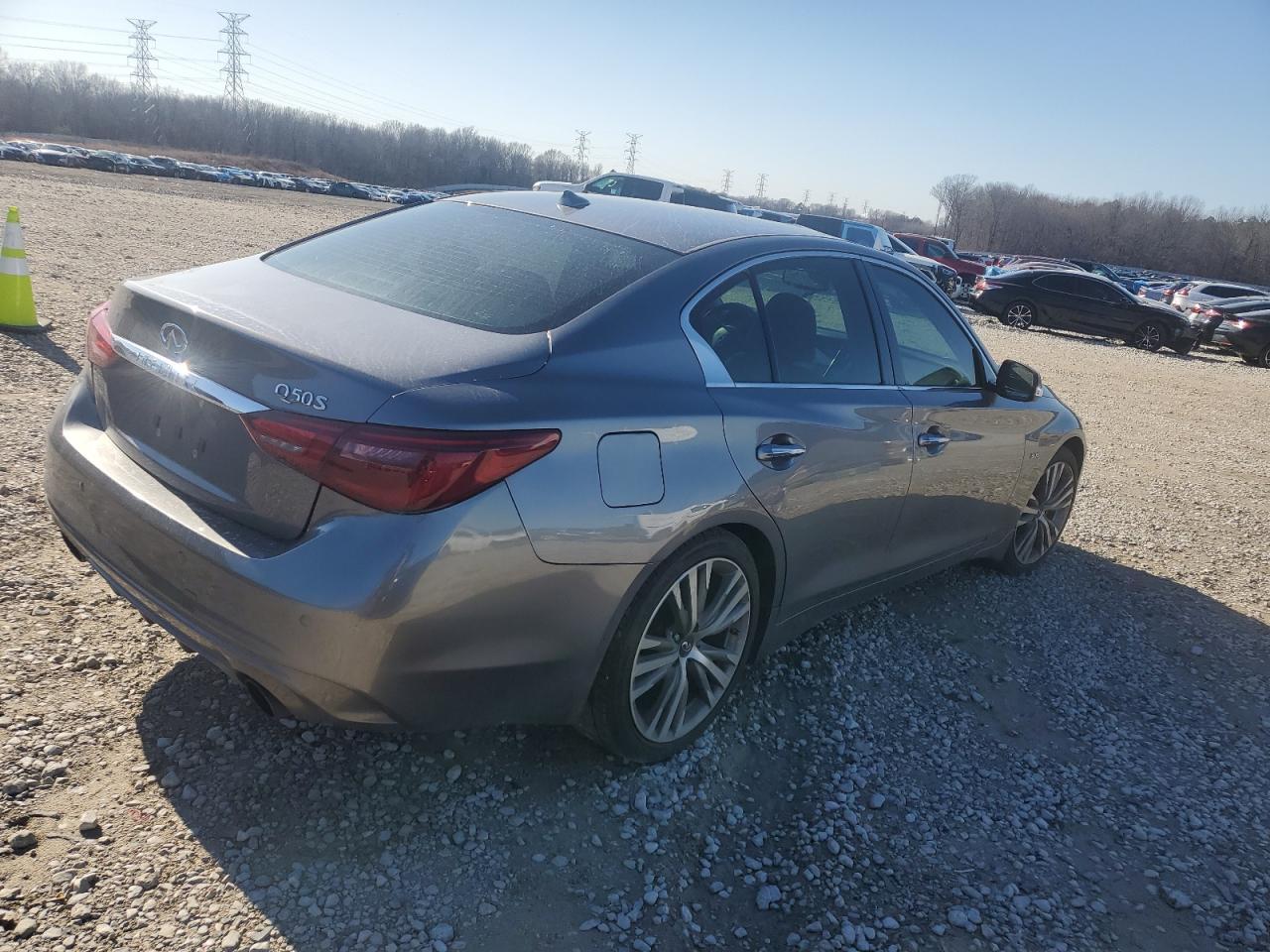 2018 INFINITI Q50 LUXE - Image 3