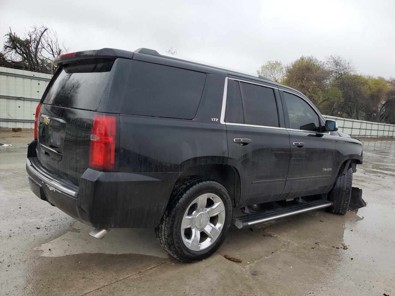 2015 CHEVROLET TAHOE C150 - Фото 3