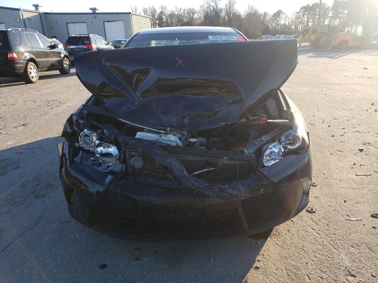 2016 TOYOTA CAMRY LE - Image 5