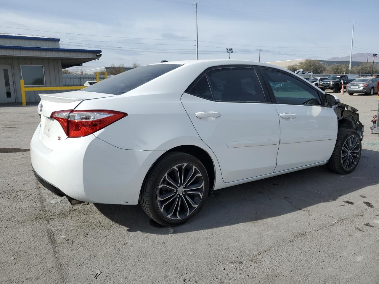 2015 TOYOTA COROLLA L - Image 3