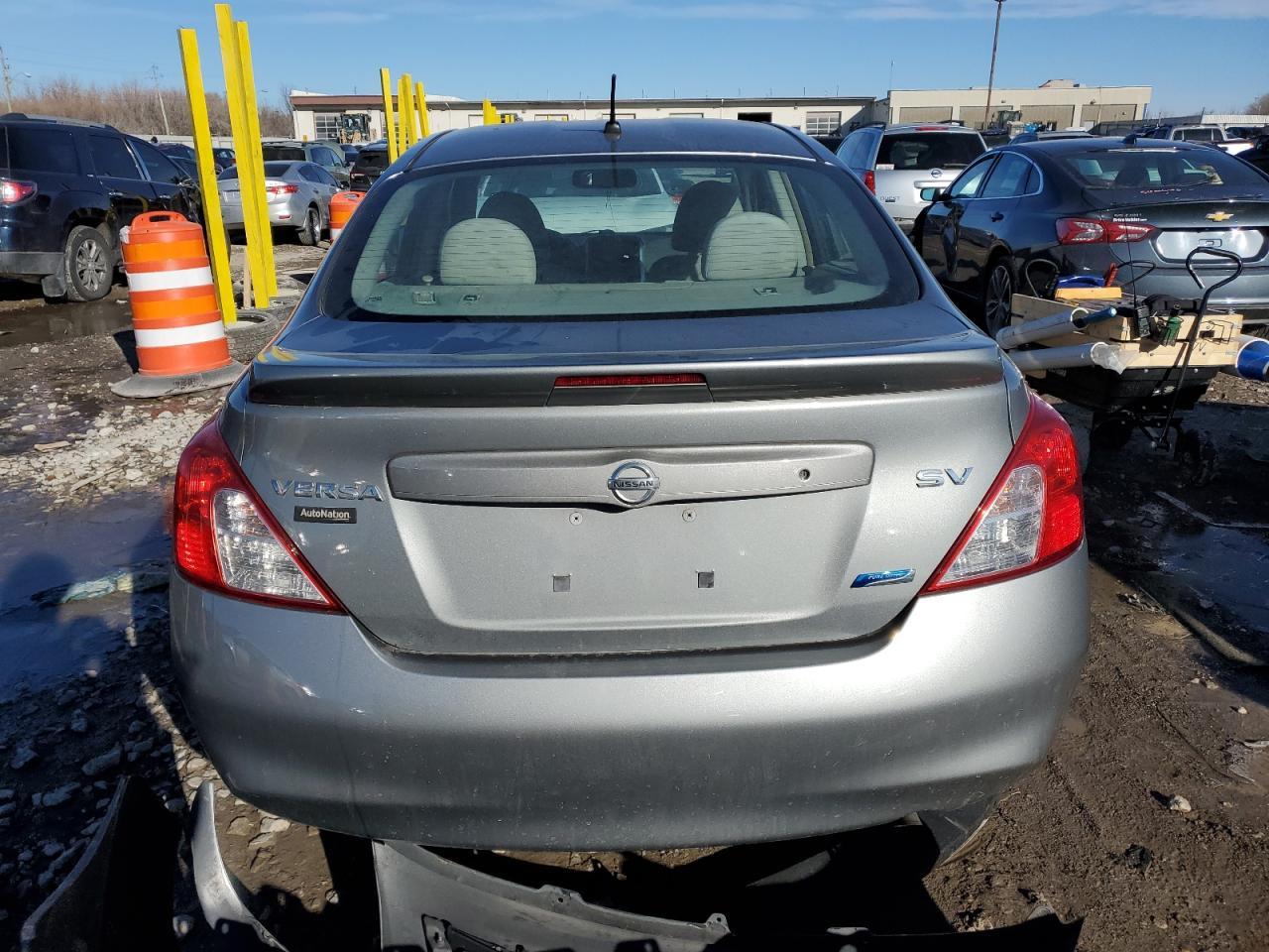 2014 NISSAN VERSA S - Image 6
