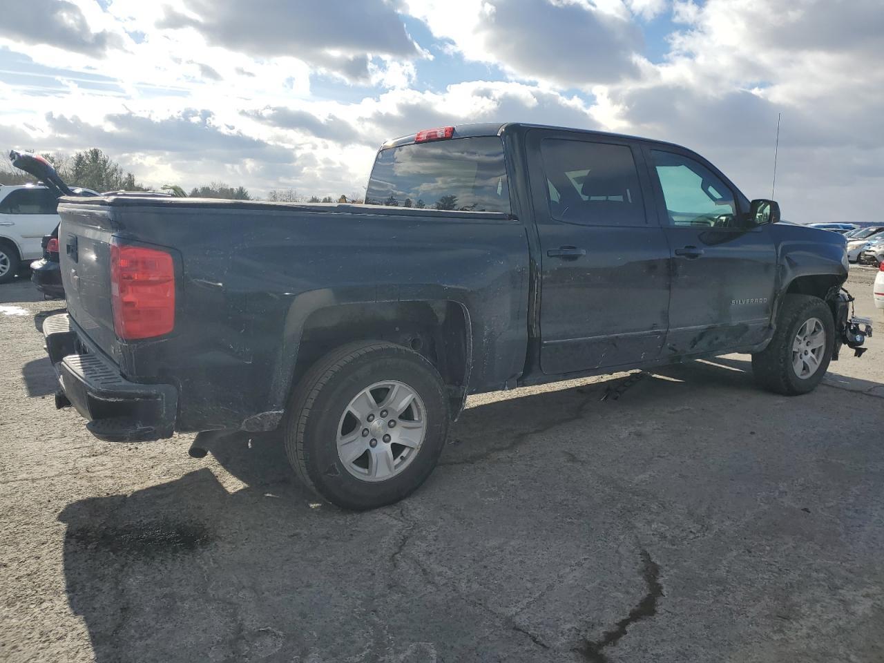 2017 CHEVROLET SILVERADO - Image 3