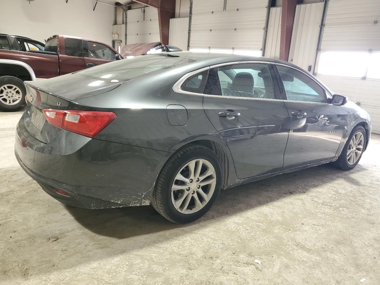 2017 CHEVROLET MALIBU LT - Image 3