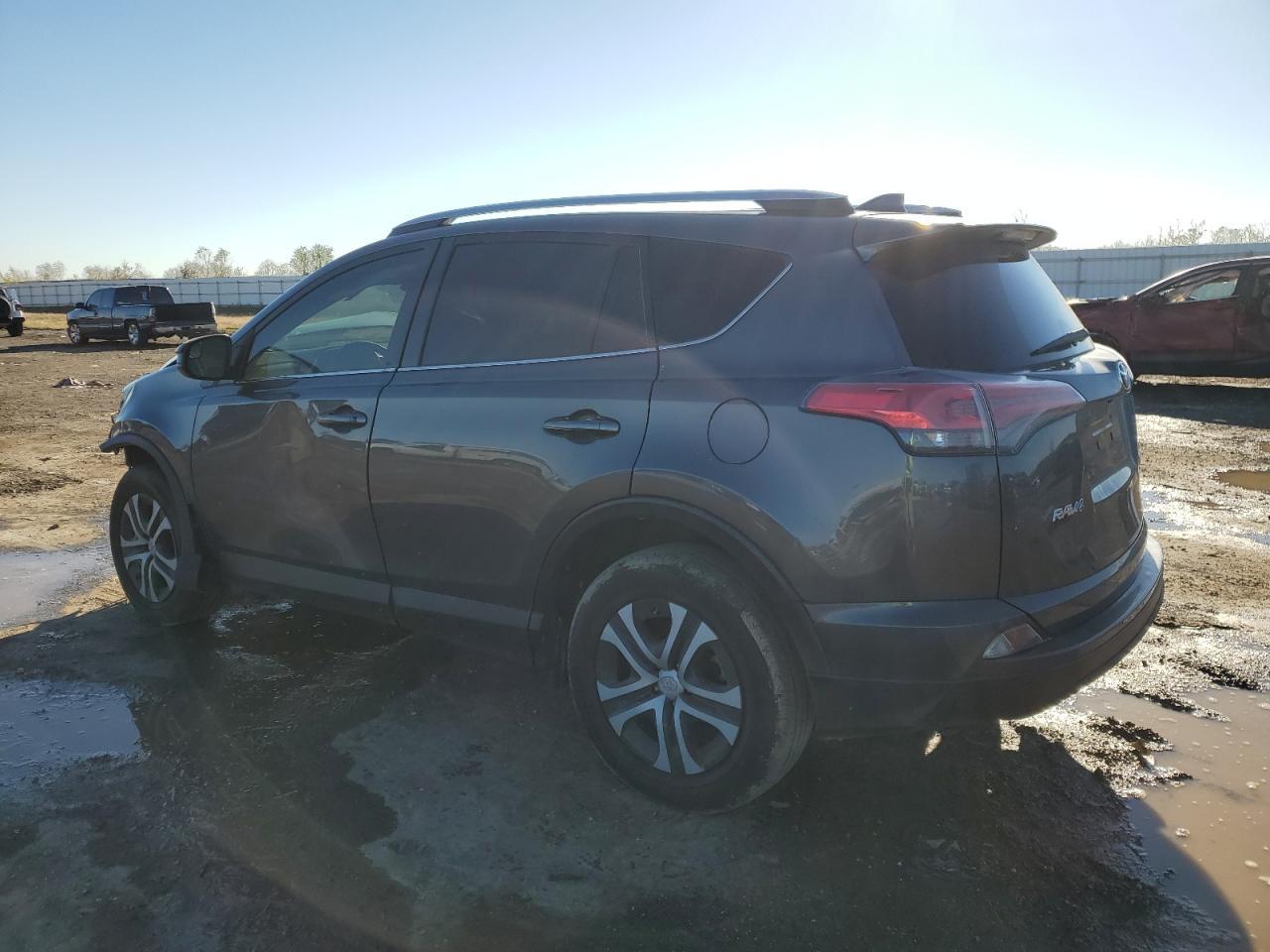 2018 TOYOTA RAV4 LE - Image 2