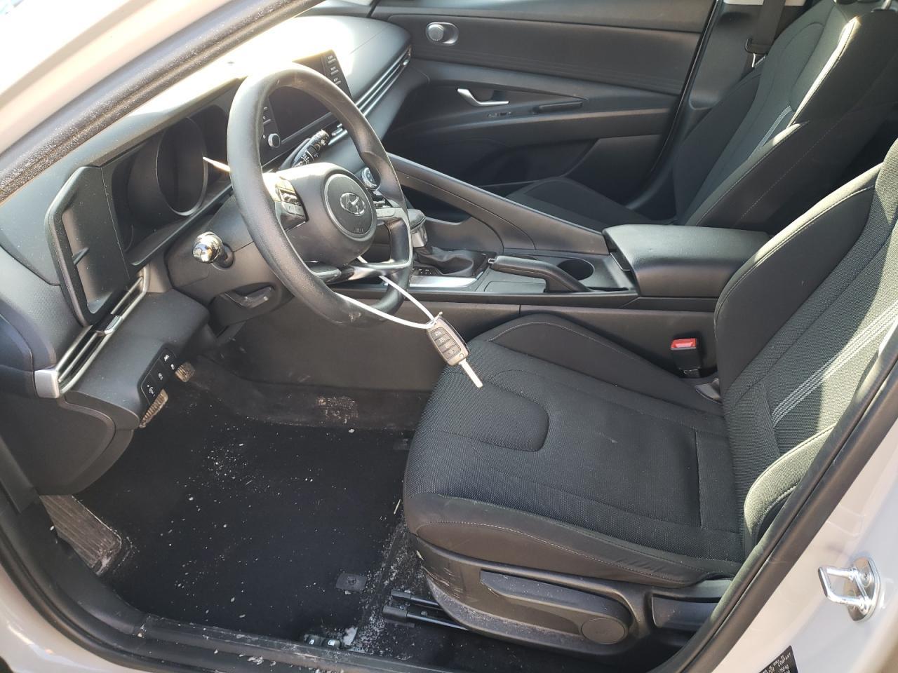 2022 HYUNDAI ELANTRA SE - Image 7