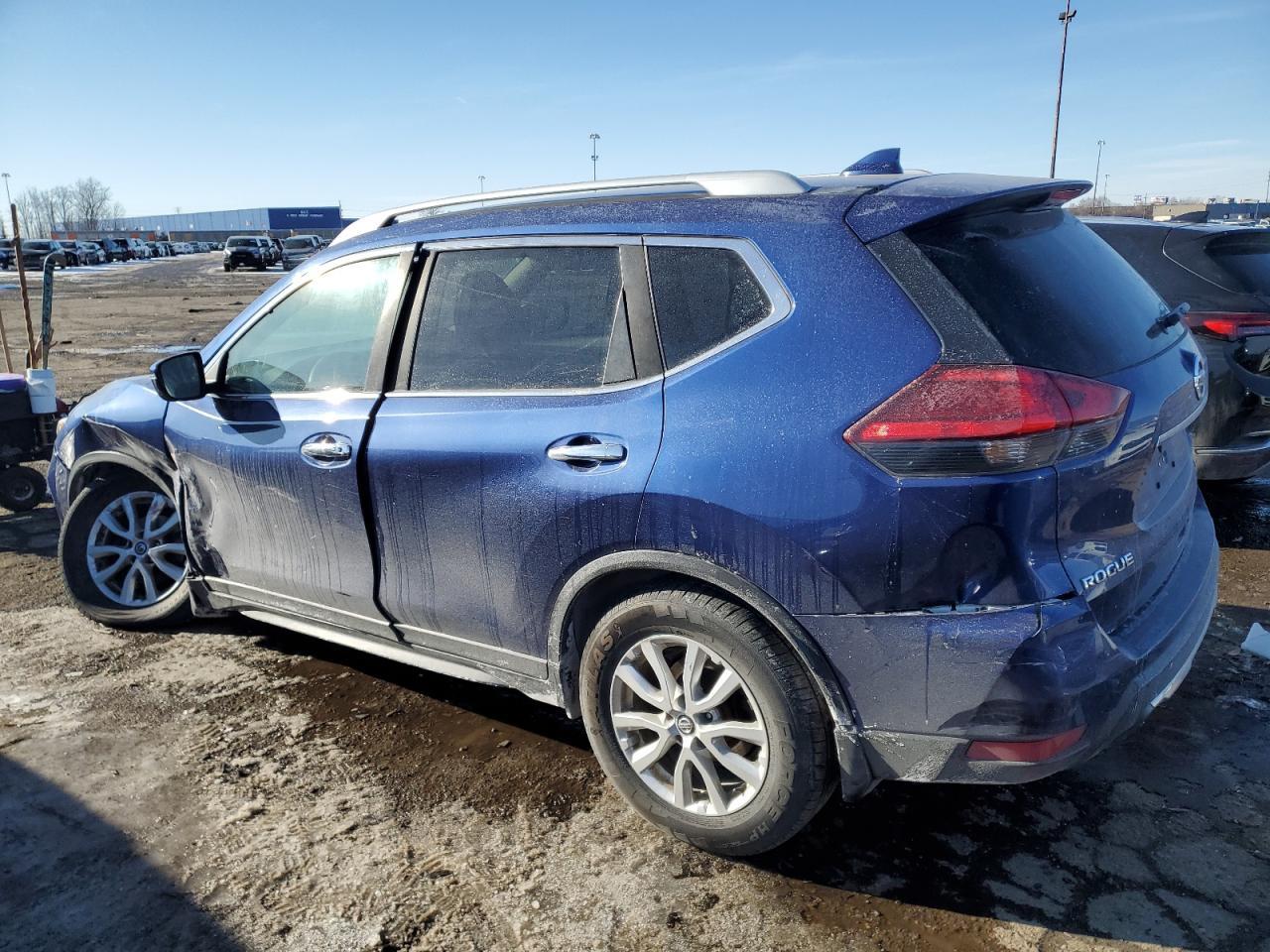 2017 NISSAN ROGUE SV - Фото 2