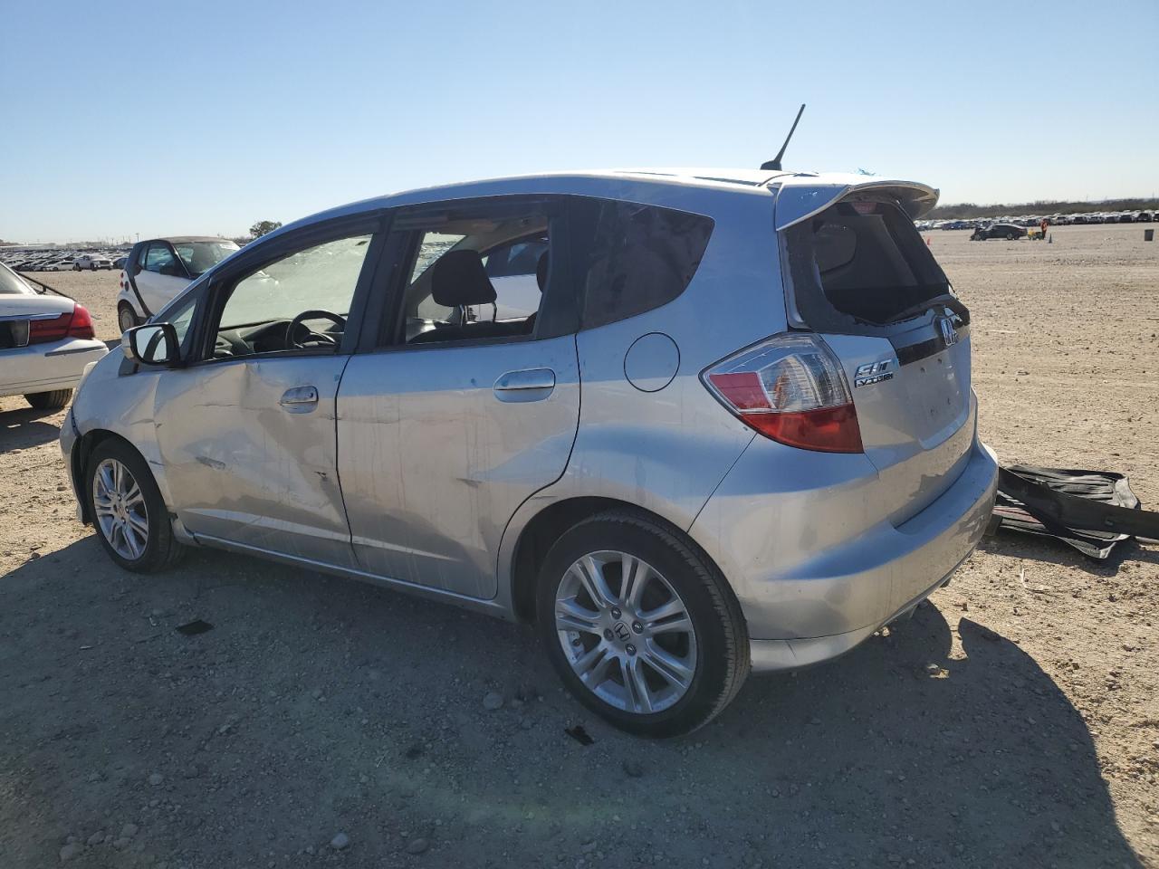 2011 HONDA FIT SPORT - Image 2