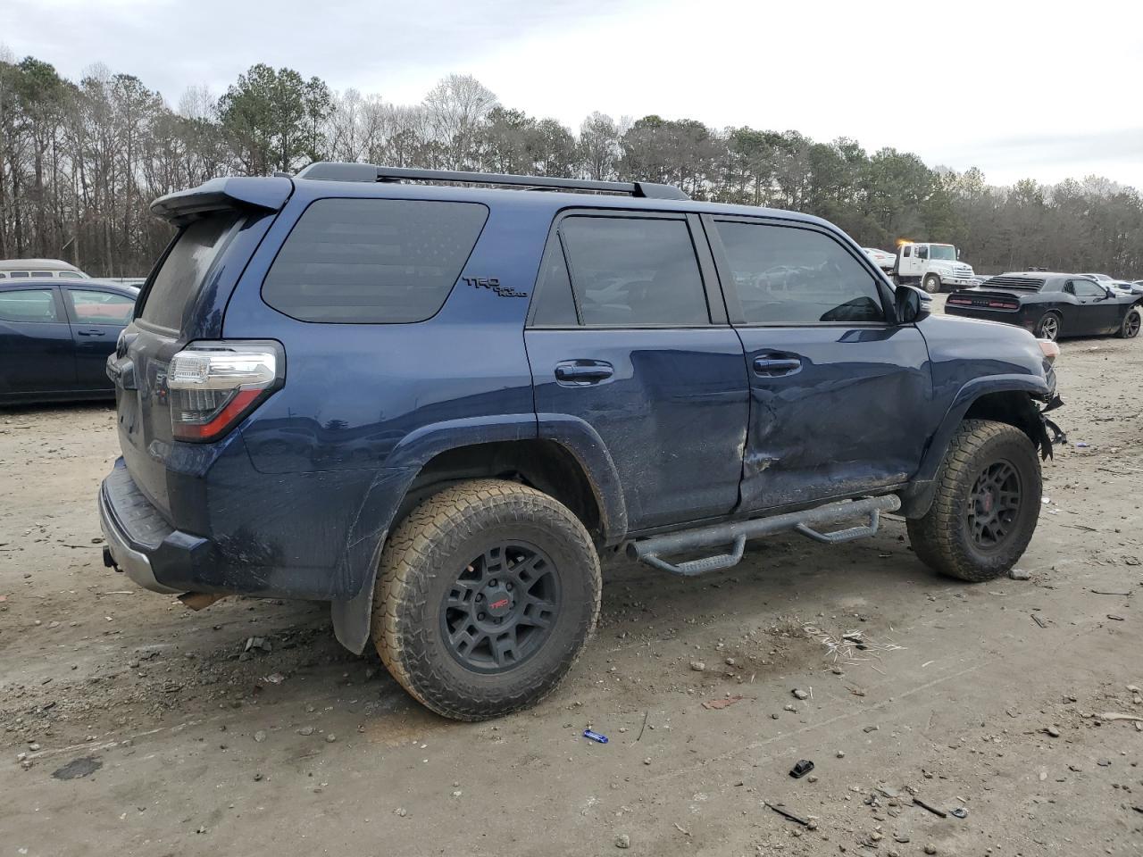 2019 TOYOTA 4RUNNER SR - Image 3