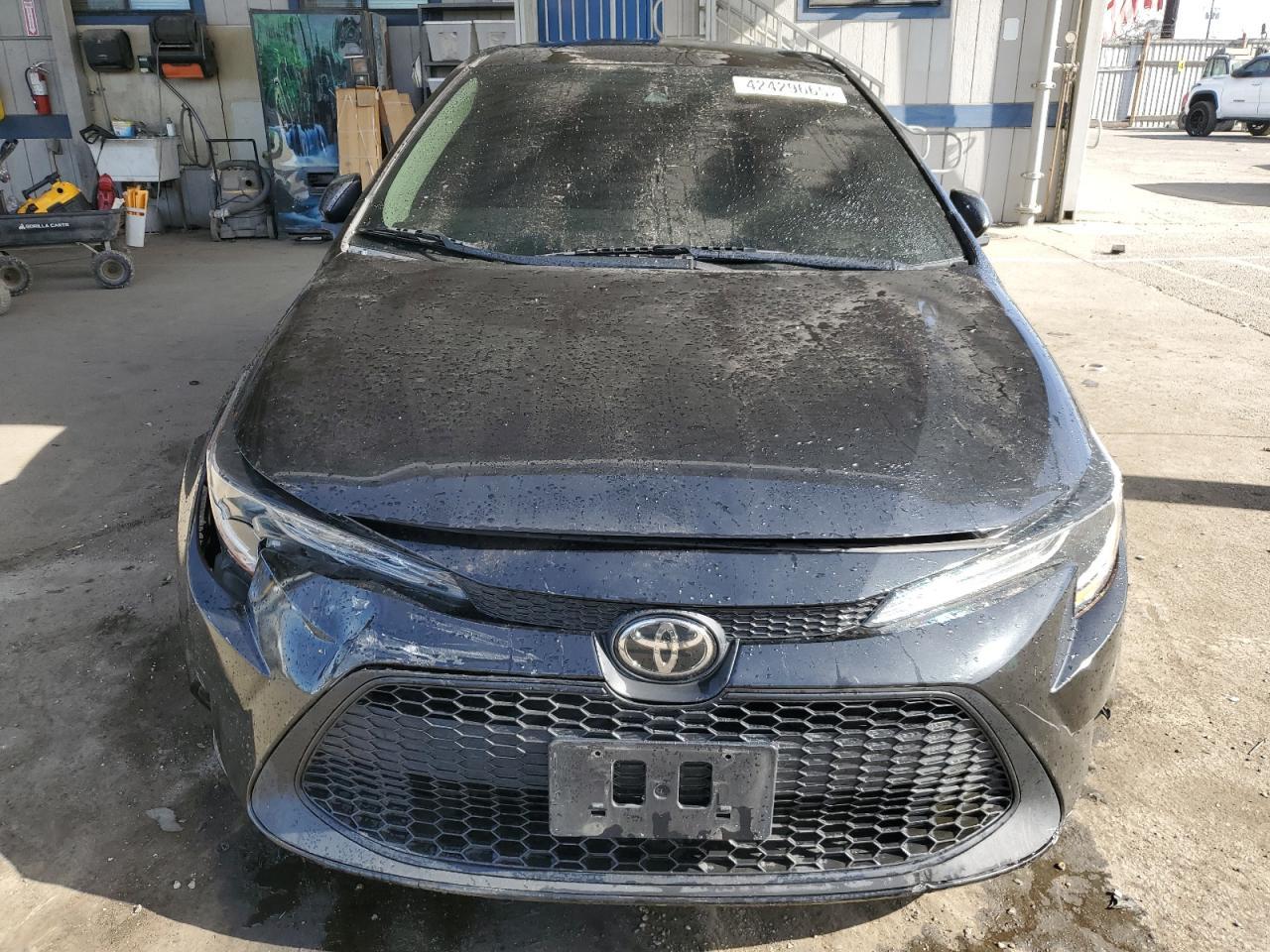 2021 TOYOTA COROLLA LE - Фото 5