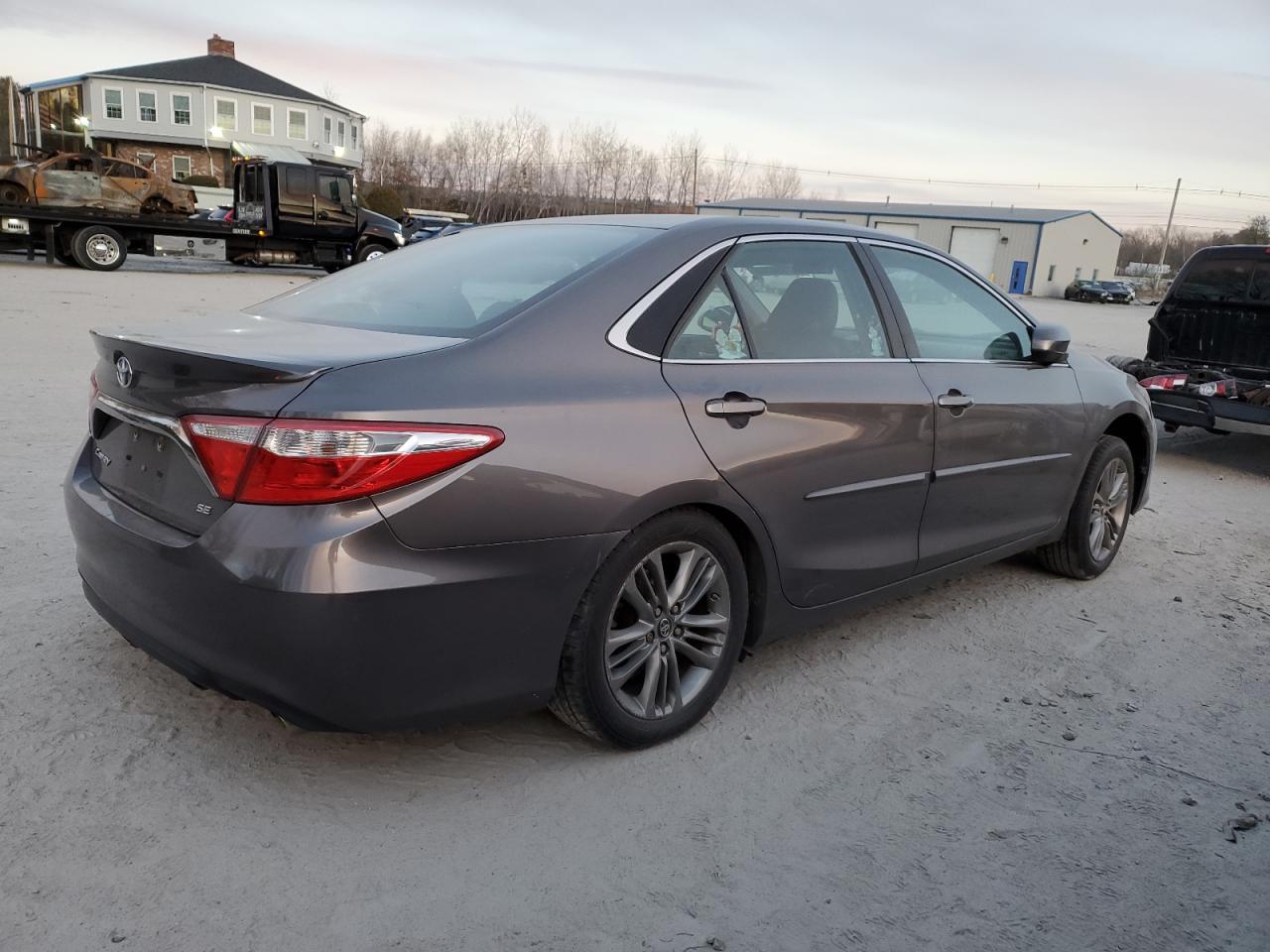 2017 TOYOTA CAMRY LE - Image 3