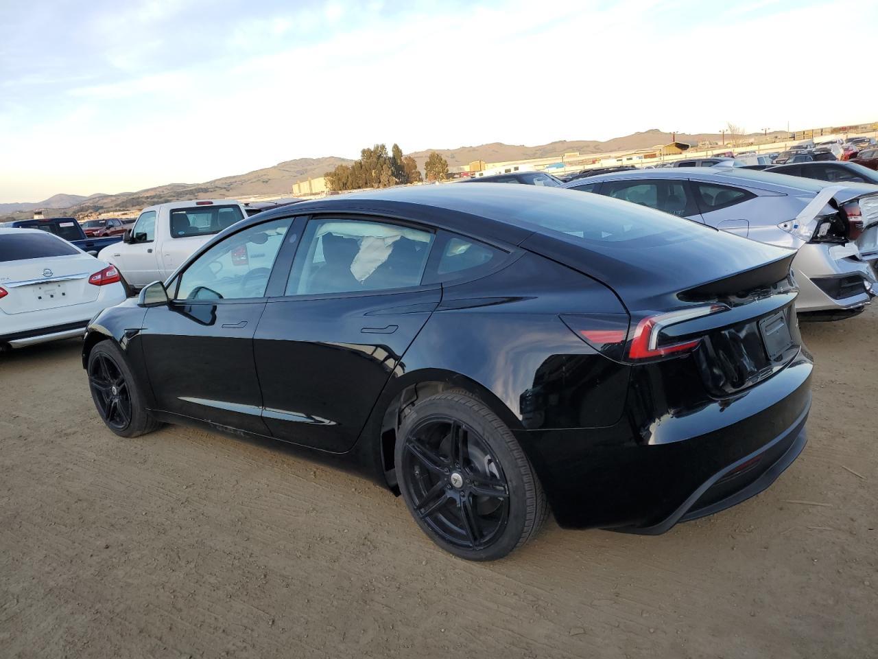 2024 TESLA MODEL 3 - Image 2