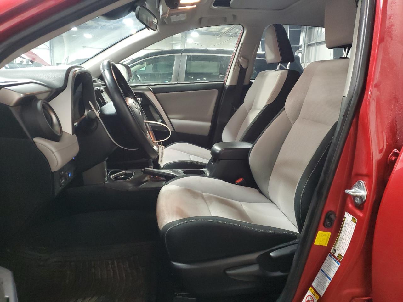 2016 TOYOTA RAV4 XLE - Фото 7