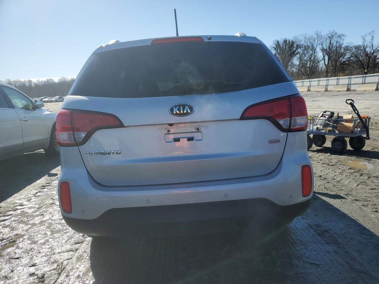 2015 KIA SORENTO LX - Image 6
