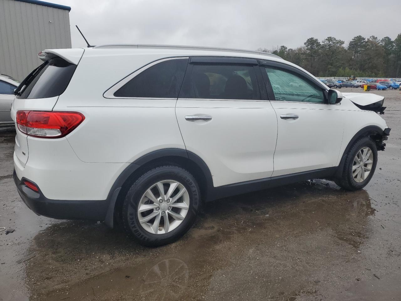 2017 KIA SORENTO LX - Фото 3
