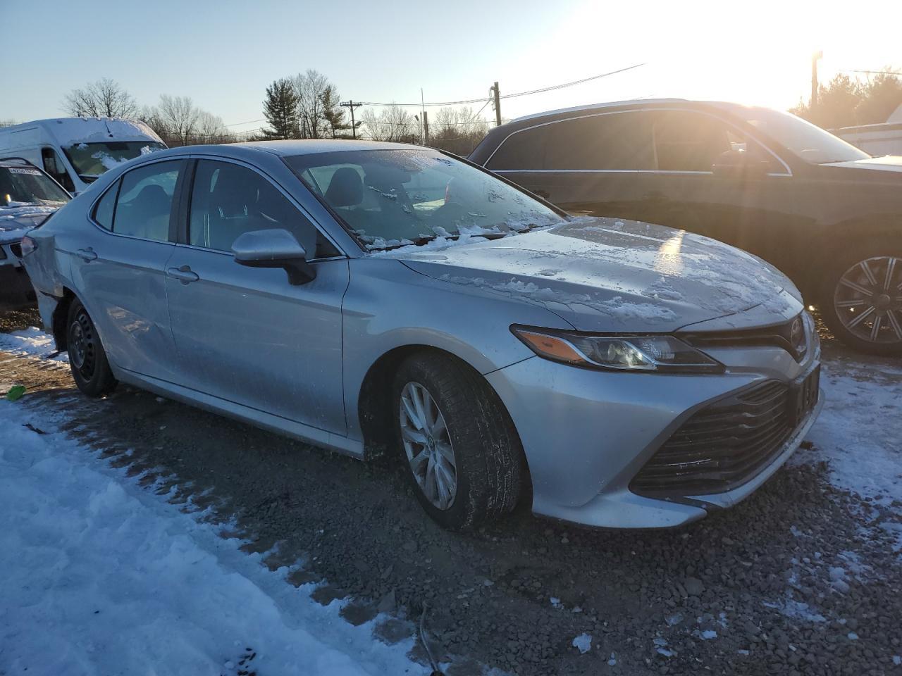 2018 TOYOTA CAMRY L - Image 4