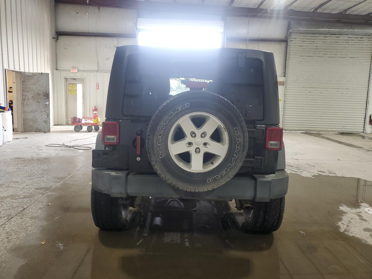 2014 JEEP WRANGLER U - Фото 6