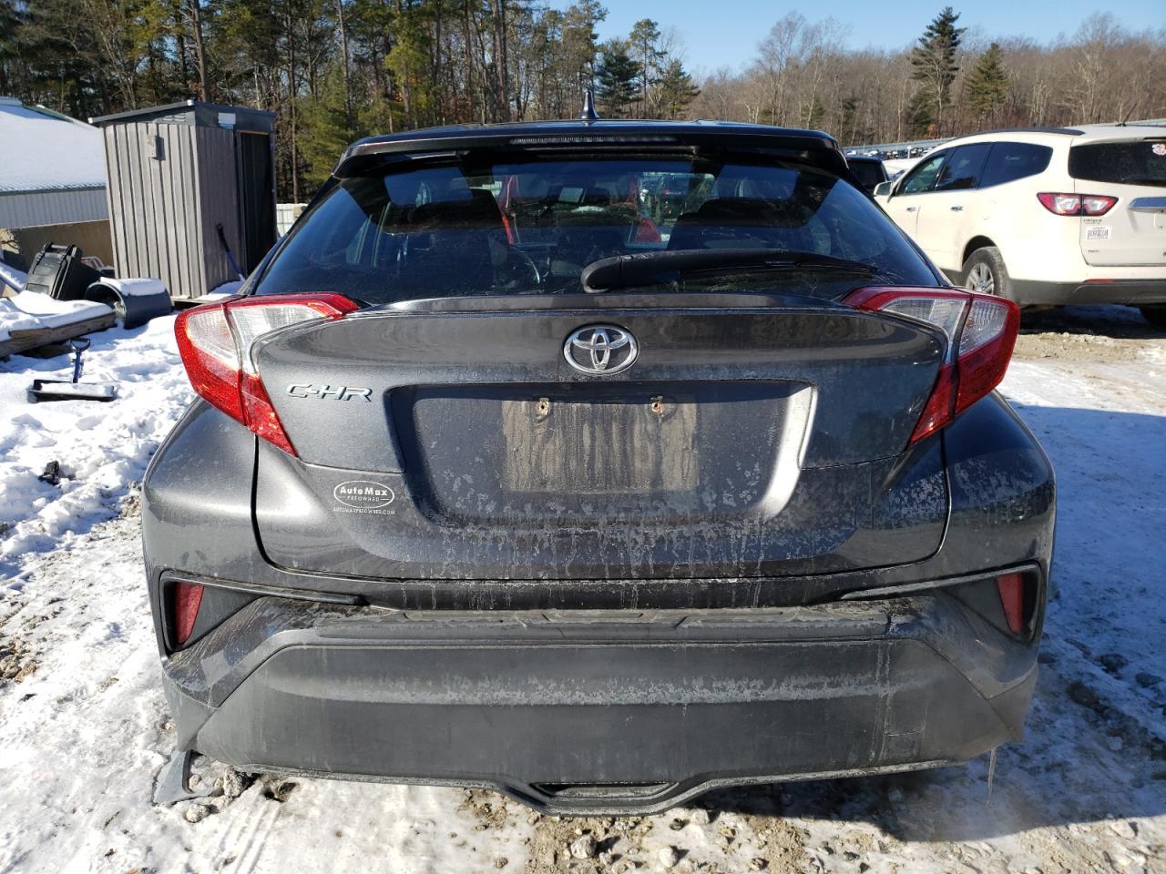 2018 TOYOTA C-HR XLE - Фото 6