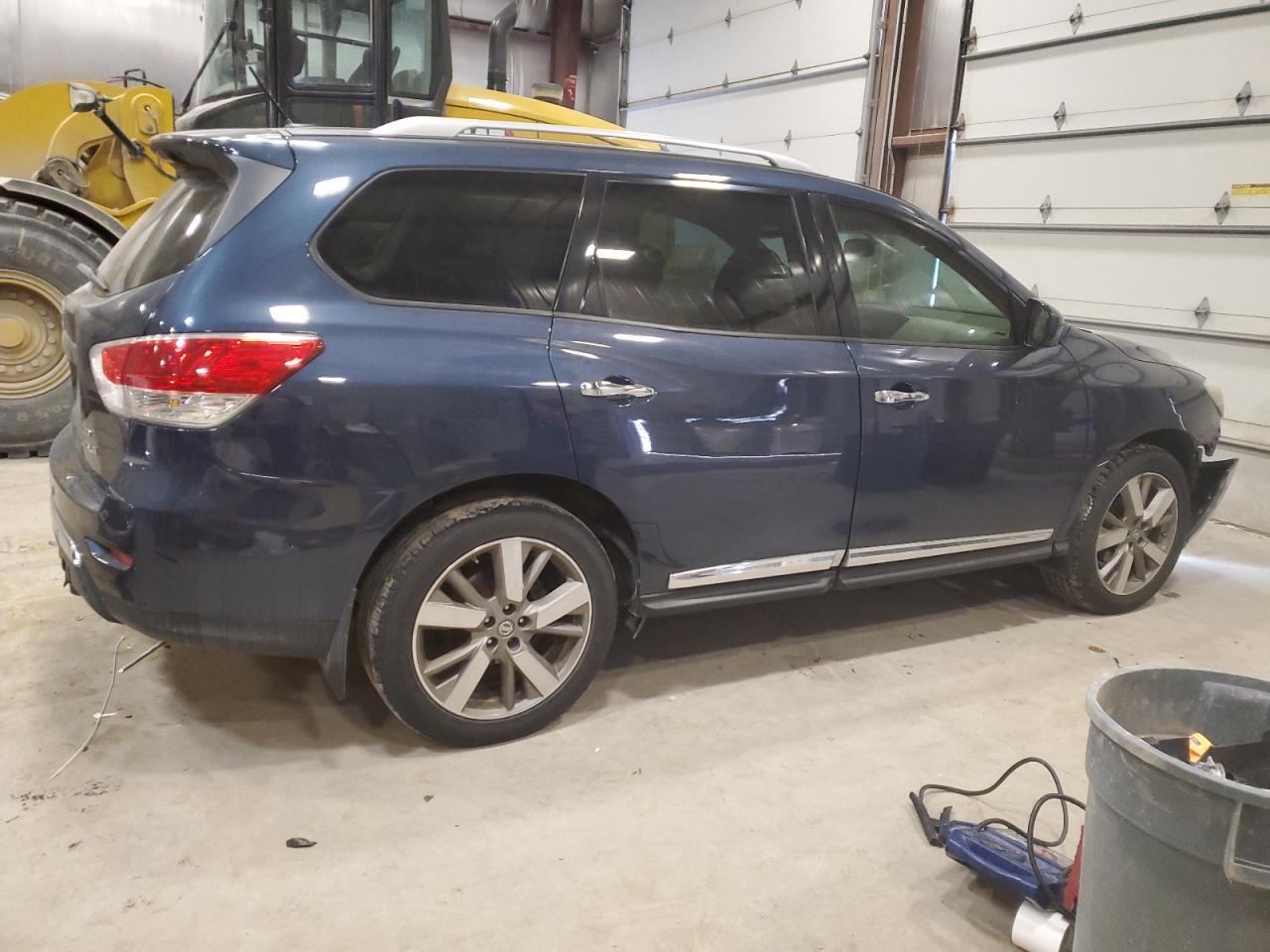 2013 NISSAN PATHFINDER - Фото 3
