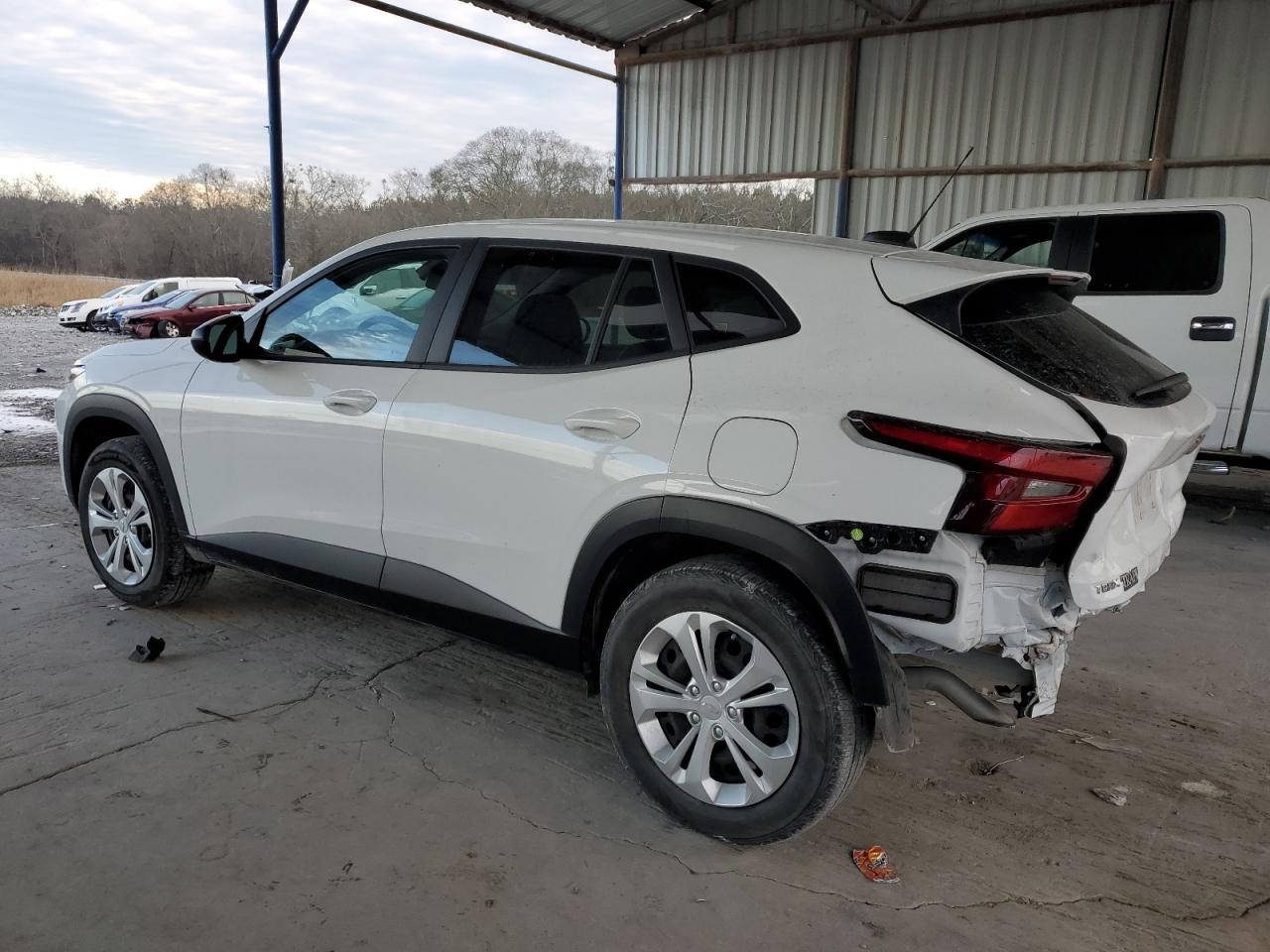 2024 CHEVROLET TRAX LS - Image 2
