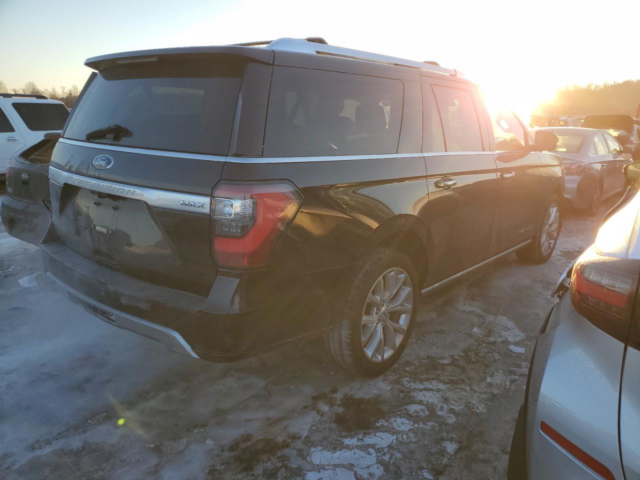 2019 FORD EXPEDITION - Фото 3