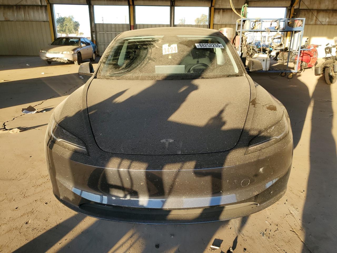 2024 TESLA MODEL 3 - Фото 5