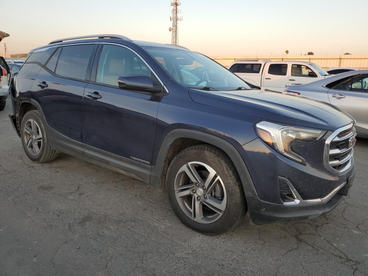 2018 GMC TERRAIN SL - Image 4