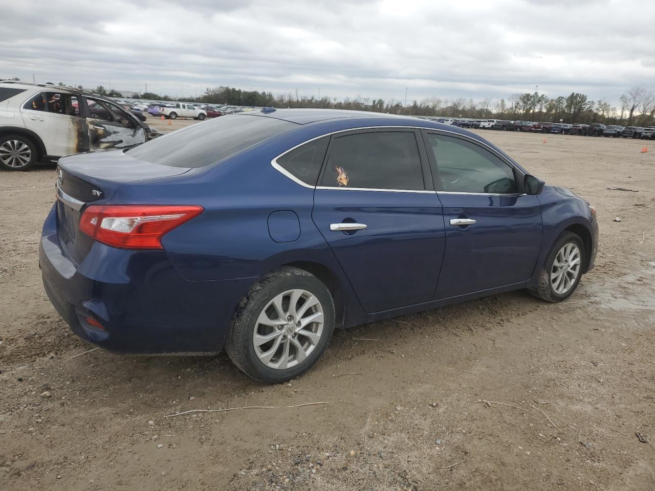 2018 NISSAN SENTRA S - Фото 3