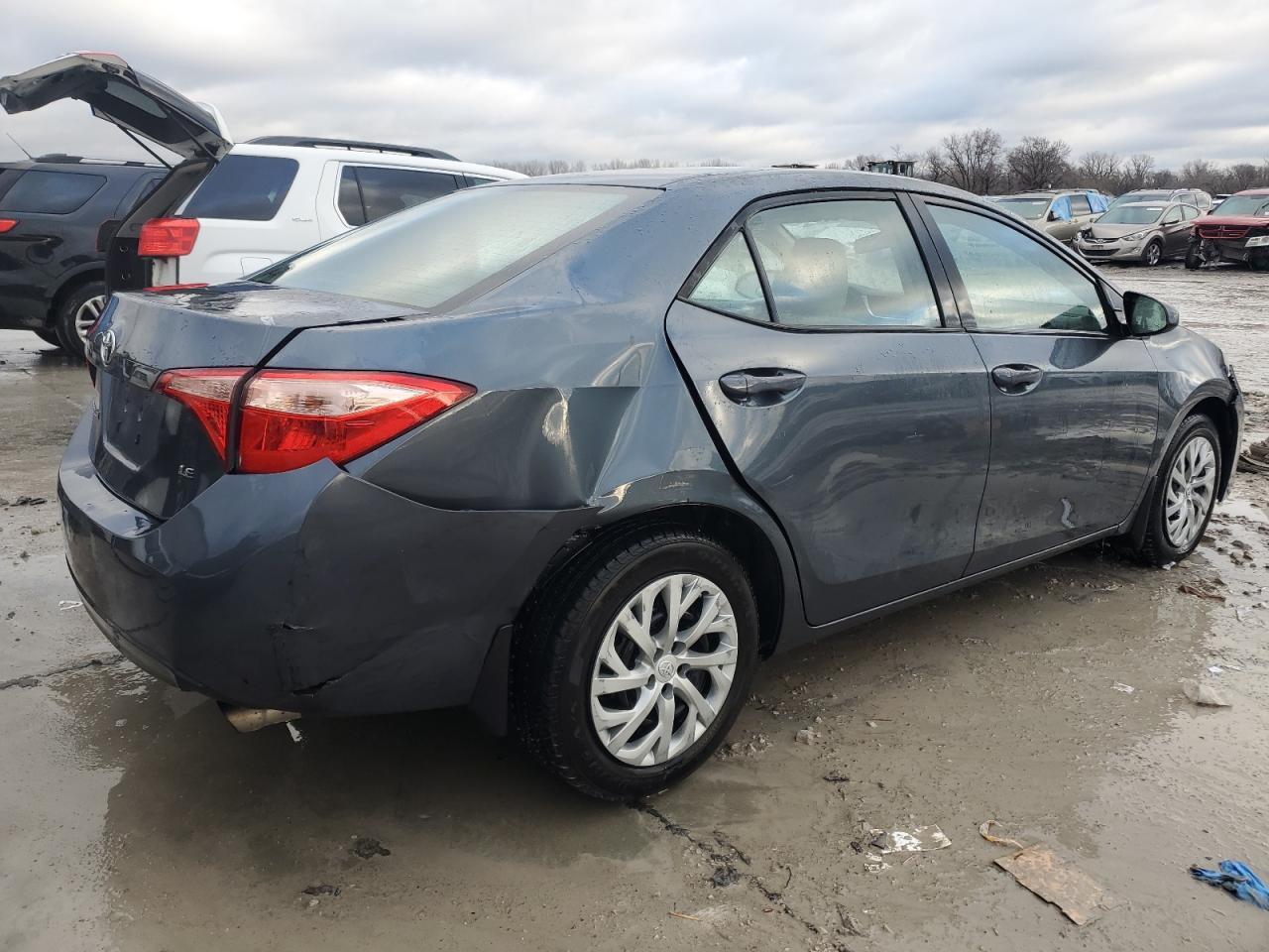 2018 TOYOTA COROLLA L - Image 3