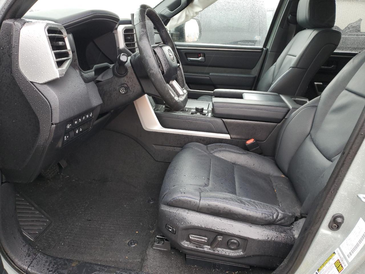 2024 TOYOTA SEQUOIA SR - Image 7