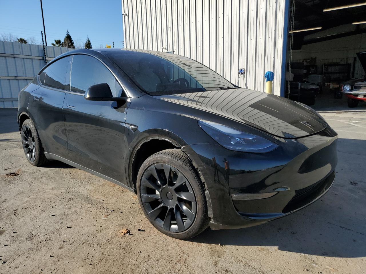 2023 TESLA MODEL Y - Image 4